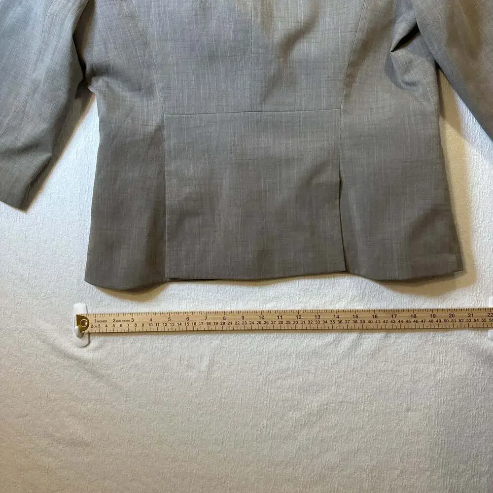 The Limited classic Tan Taupe hue 3/4 Sleeve 2-Button Blazer  lightweight L
